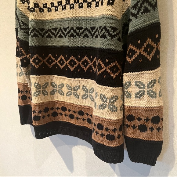 Neutral Chunky Knit Patterned Striped Holiday Sweater - Picture 4 of 5